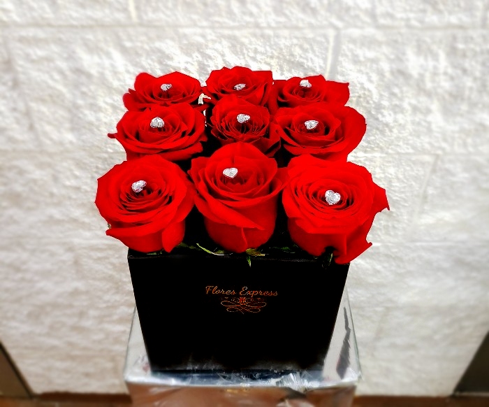 Envio y venta de flores ,rosas, plantas,arreglos florales ,regalos y desayunos a domicilio con delivery gratis en la Ciudad Autonoma de Buenos Aires y con costo de env�o en localidades del Gran Buenos Aires asi como delivery de flores y plantas a trav�s de florerias asociadas en todas las provincias de la Argentina, Buenos Aires, la Pampa, Tucuman, La Rioja, R�o Negro, Entre Rios, Corrientes, Misiones, Neuquen, Chubut, Tierra del Fuego, Santa Cruz, San Luis, Mendoza, Cordoba, Jujuy, Formosa, Santiago del Estero, Salta, Chaco, Catamarca ,San Juan, y ademas realizamos el delivery de flores ,coronas,palmas , plantas y regalos a todas las ciudades de Argentina, Mar del Plata, C�rdoba, Buenos Aires, con cargo en Santa Rosa, La Plata, Bella Vista, Neuquen, Pilar, Paran�, Posadas, Resistencia, Cipolleti y mas de 300 ciudades y localidades en todo el territorio de nuestro pa�s, asi como tambien tenemos la posibilidad de enviar flores a casi todo el mundo en cuestion de horas